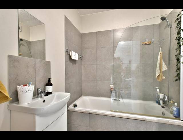 1 BEDROOM APARTMENT FOR SALE IN FERNDALE